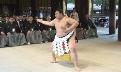 「貫禄ハンパない」「いい人すぎ」新横綱・大の里、奉納土俵入りで“太刀持ち”の高安にファン熱視線