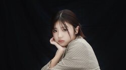 ファッション雑誌にあの子のグラビアが… 久瀬あおい、身長172cmの抜群プロポーションで“非日常”演出 ヤンマガWeb「あの子が水着にきがえたら…」