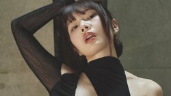 “B100ボディ”白川のぞみ「たくさんユニークな衣装を着させて頂きました！」 『週プレ』初登場
