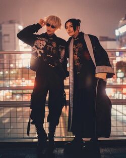 「呪術廻戦」の最強コンビを再現！コスプレユニットYAO＆Almaの五条悟と夏油傑の2ショットにファン大興奮