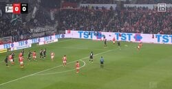 スタジアム騒然！ 佐野海舟、“高精度アーリークロス”炸裂「絶妙すぎる」ゴール前の密集地帯に“爆速キック”「エグい」「綺麗なボール」