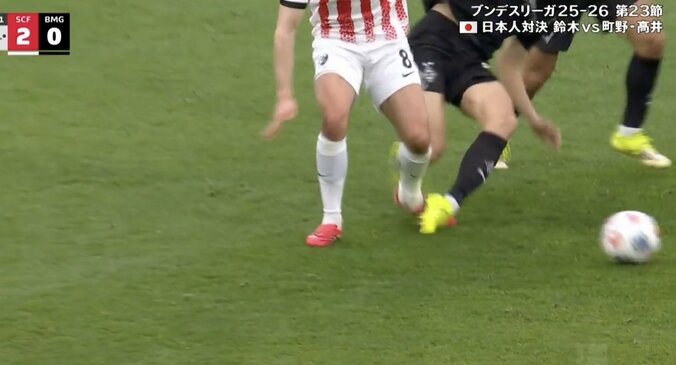 「吹っ飛んだな」高井幸大、“爆速危険タックル”炸裂の瞬間「ガッツリ削った」「回ったな…」鈴木唯人を神ブロック→即スライでブンデス初警告 2枚目