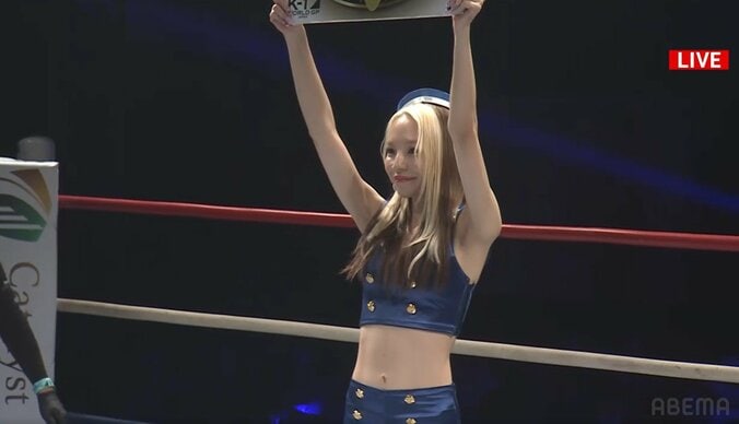 「足細っ」“異色”の空手美女ラウンドガールにファン驚き「スタイルすご」「笑顔可愛い」 5枚目