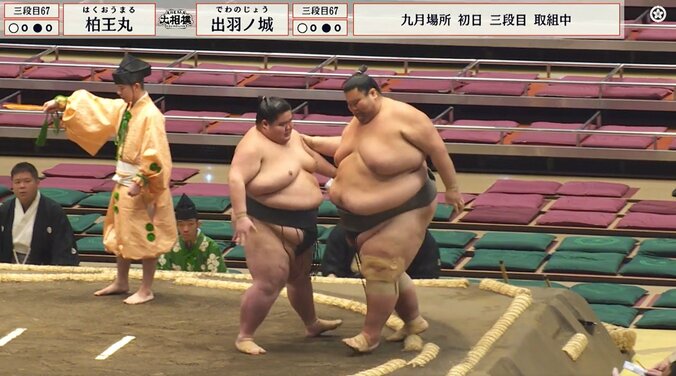 「土俵が…」合計“500キロ”に迫る超重量対決 あまりのド迫力に「土俵の悲鳴が聞こえそう」ユニークな反応も 3枚目