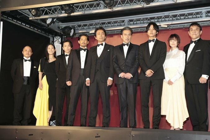 役所広司＆松坂桃李ら豪華12名がそろい踏み　白石和彌監督最新作『孤狼の血』に自信 11枚目