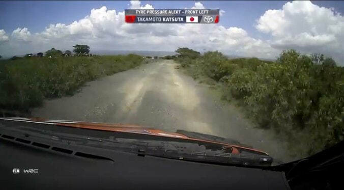 世界ラリー、日本人大逆転Vで“乗り越えた”衝撃アクシデント「あれで走り切ったのか」「よく立て直したな」称賛と驚きの声 4枚目