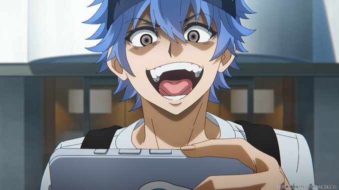 縁城のスマホから蒼い炎が噴き出す…！アニメ『デッドアカウント』第1話あらすじ＆先行カット公開 2枚目