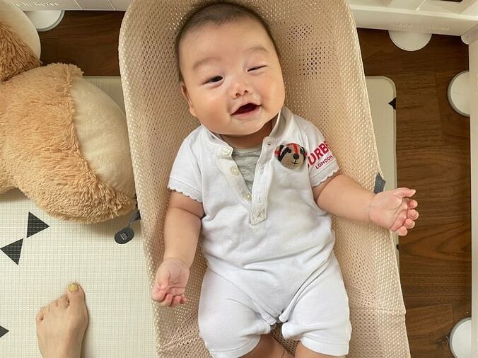  あいのり・桃、『BURBERRY』の服を着用した次男の姿を公開 「最高にかわいい」「リンクコーデですてき」の声  1枚目