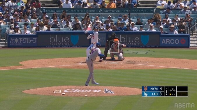 枠外の一球も悪球打ち