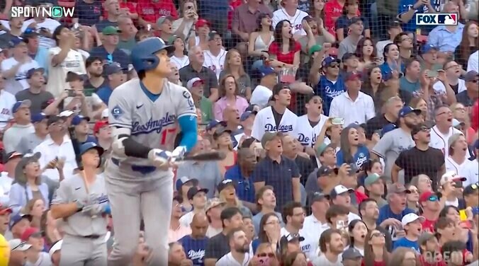 【写真・画像】誰も大谷翔平を見ていなかった！？ド軍劇的サヨナラの“舞台裏” ナインが大谷そっちのけで「全力疾走」ネット沸く　1枚目