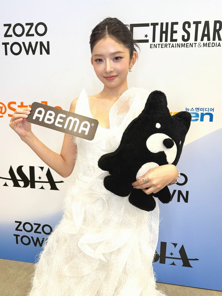 【写真・画像】IVE・レイ、初のＭＣ大役で見せた後輩グループへの想い　「私の本当の姿が映っています」新番組では意外な姿も　3枚目