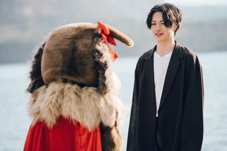 綱啓永「りょうかのことが好き」吉田伶香と告白成立で何度もハグ！「かわいい」「お似合い」胸キュンする視聴者続出『恋オオカミ』最終回