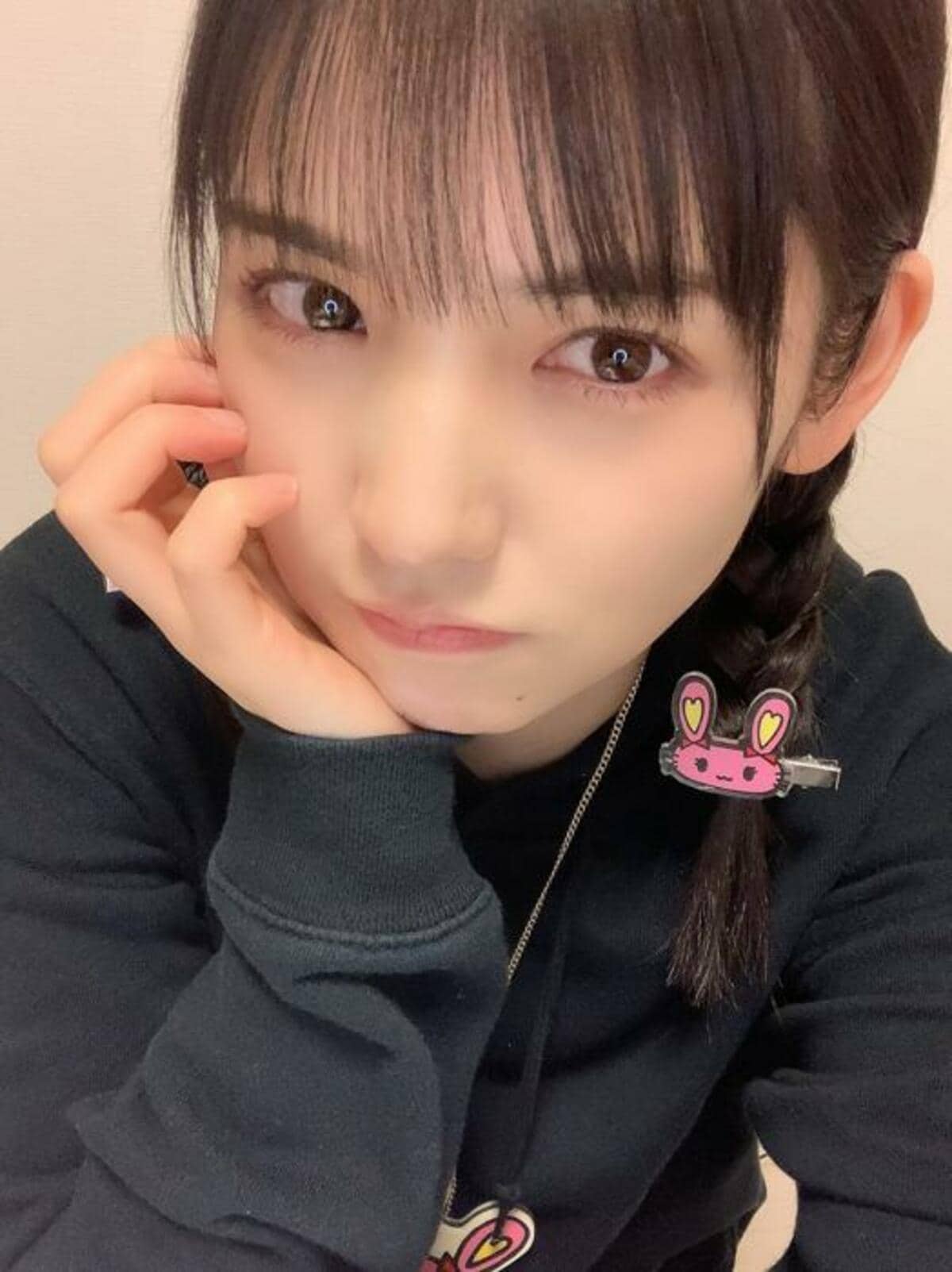 道重さゆみ、三つ編み姿を公開「美人すぎ」「可愛いの渋滞」の声