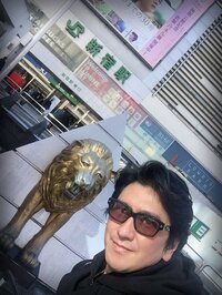 川崎麻世『吉野家でスタッフ達と食事ミーティング』