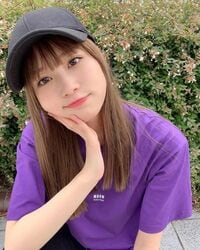 「きゃわ！！おにかわ！」「なんでも似合うやん」生見愛瑠、キャップ＆紫Tシャツのカジュアルコーデにファン称賛