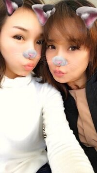 加護亜依 母との美肌ショットに反響「羨ましい」「姉妹みたい」