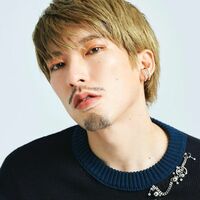 「爆イケスギ薬局」「素敵すぎ」EXITりんたろー。“K-POPスター”のようなアップショットを公開し話題