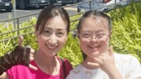 フリーアナウンサー 長谷部真奈見(46) ダウン症のある16歳娘のハワイの学校生活紹介 “娘の挑戦のため”家族で移住
