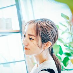 “茜ちゃんはどこを見ているでしょう？”妻・堀田茜の美しい横顔に夫・白洲迅がコメント「迅くんらしいコメントにほっこりします」