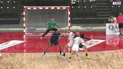 世界最高レベルの壁を攻略！日本代表の大学生・藤坂尚輝、華麗なる“脇抜きシュート”「うますぎ」「レベチやん」