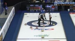 「これは…」ロコ・ソラーレの試合で生まれた“神ショット”がすごすぎた…ミリ単位の隙間を貫く超絶コントロールに解説も脱帽