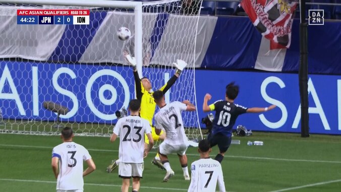 ジダンかよ！久保建英の決定機を演出した“極上浮き球パス”が話題「久保がイキイキ」「キミッヒ的なパス」欧州仕込みの圧巻ポストプレーにファン衝撃「そんなんできるんや」 5枚目