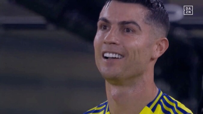 「反応速いわ…」C・ロナウド、横浜F・マリノス戦でキャリア通算934ゴール目！「本当に40歳か」「ACLにロナウドとか笑える」ファン驚愕の瞬間 3枚目