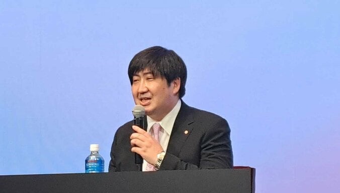 将棋・鈴木大介九段がプロ雀士に 日本プロ麻雀連盟に入会 現役将棋棋士が麻雀プロ団体入りは史上初 1枚目