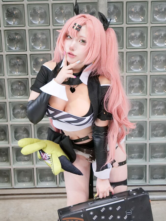 【写真・画像】『ゼンレスゾーンゼロ』ニコ・デマラコスプレ画像　1枚目