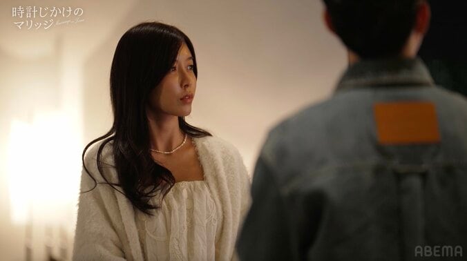 【写真・画像】“穴開き水着で密着ジャグジー”“気分は反町＆松嶋夫妻”の親密カップルに衝撃展開 「顔が…」「ついに」　2枚目