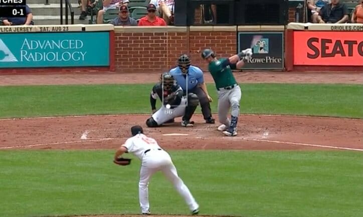 【写真・画像】何が起きた…？ 菅野智之、鬼制球で“異変”「これは打てない」打者が動けなくなる→手が出ない“見逃し三振”「さすがベテラン」　1枚目