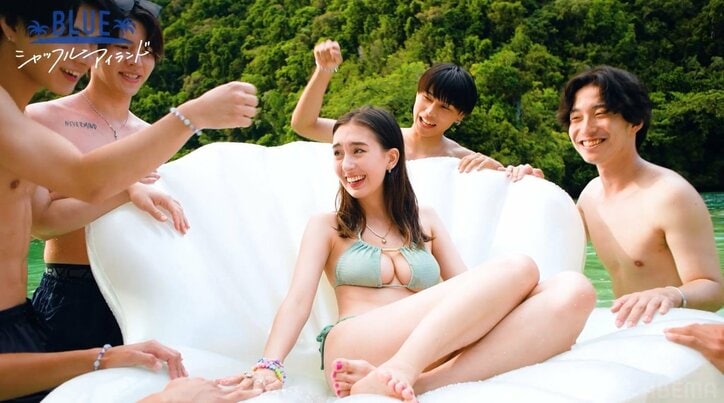 海の上で男たちに囲まれ…美女が逆ハーレムを堪能 峯岸みなみ「やってみたかったな」とポツリ『シャッフルアイランド Season3』#1