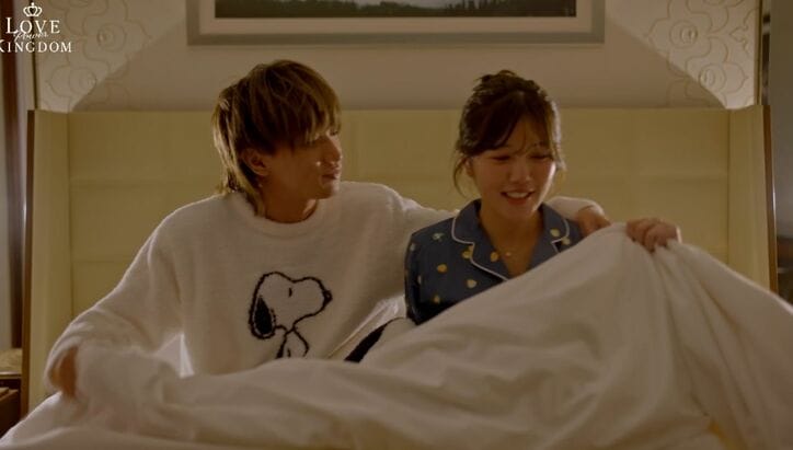 【写真・画像】お風呂で音が漏れる濃厚キス…指原莉乃と同期の31歳元アイドル、混浴で激しいスキンシップ！岩田剛典「これ一番エロいシーンじゃないですか」　2枚目