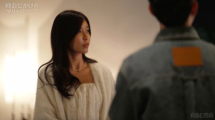 【写真・画像】“穴開き水着で密着ジャグジー”“気分は反町＆松嶋夫妻”の親密カップルに衝撃展開 「顔が…」「ついに」　2枚目