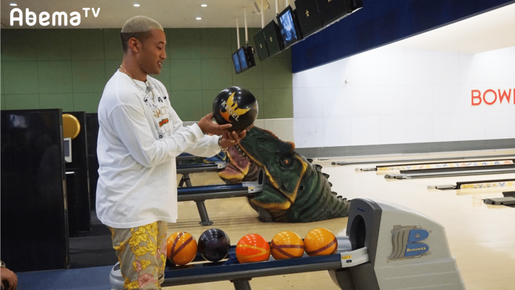 GENERATIONS、7人全員で初の『ボーリング大会』その腕前は!?(AbemaTV)