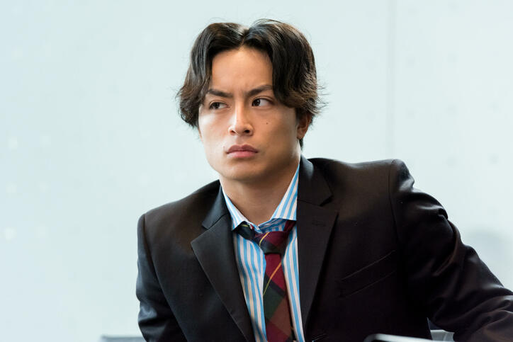 キス&ベッドシーンに視聴者衝撃!流川(白濱亜嵐)が理沙(久保田紗友)のハニートラップの餌食に 『M 愛すべき人がいて』第3話