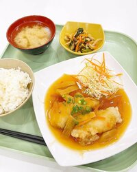 みきママ『大学の学食が美味しすぎます〜！！』