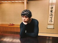 水嶋ヒロ、ランチデート中のふてくされ顔ショット披露　ほのぼのとした日常報告に「何ていいパパ」の声