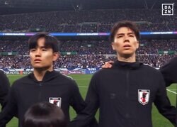 爆速！ 久保建英＆田中碧の“鬼プレスバック”が「凄すぎる」「泣ける」「神だ」驚異の“50m帰陣”で日本代表を救った瞬間「久保くん別人の動き」