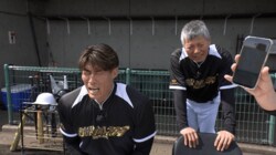 「1度でいいからプロ野球選手を打ち取りたい！」草野球投手が考えた奇策に“あの超人”が悶絶
