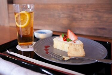 午後のおやつ 藤井聡太王将「米粉ロールケーキ」、羽生善治九段「あん