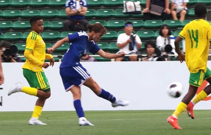 【写真・画像】「みんなが求めるゴール」なでしこ谷川萌々子、弾丸ミドルシュートは「人生トップ5に入る」“ゴラッソ製造機”がまたも衝撃弾　1枚目