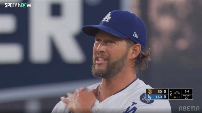 カーショーも「怒ってたな」珍しく球審に感情露わ 「これはちょっとひどい誤審」「なんでボールや！」批判殺到 3枚目