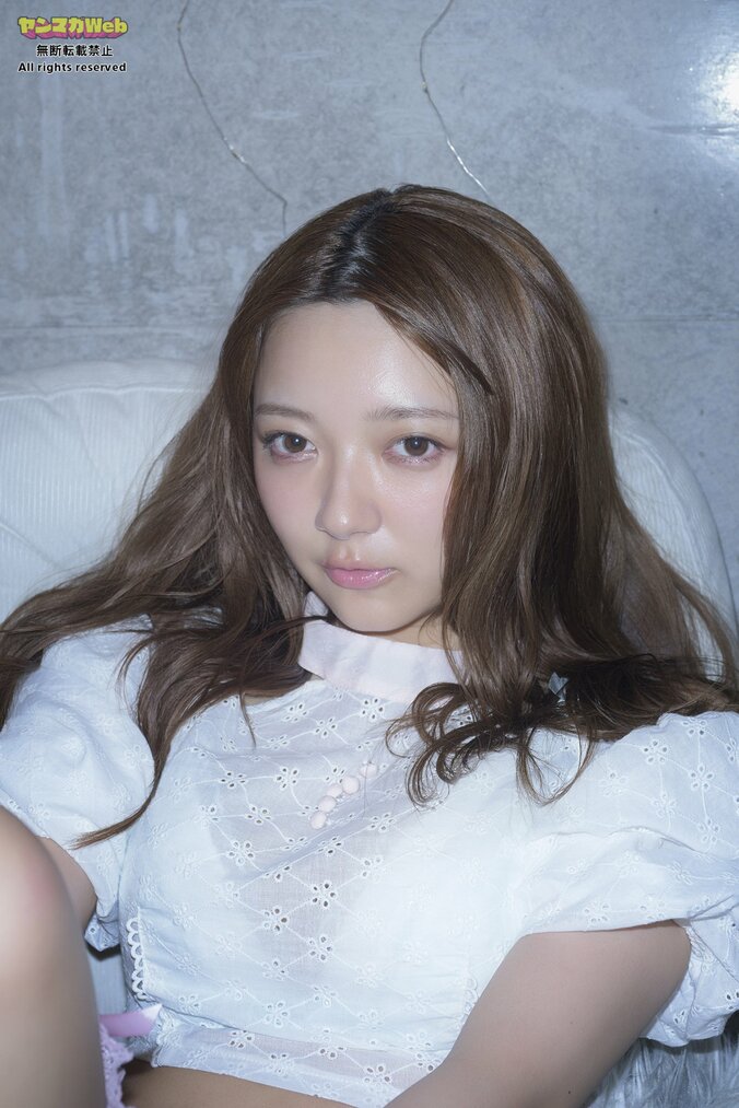 令和ロマンとの共演で話題 七瀬みるあ、“素のままの自分”で魅せるセクシーショット ヤンマガWeb「あの子が水着にきがえたら…」 1枚目