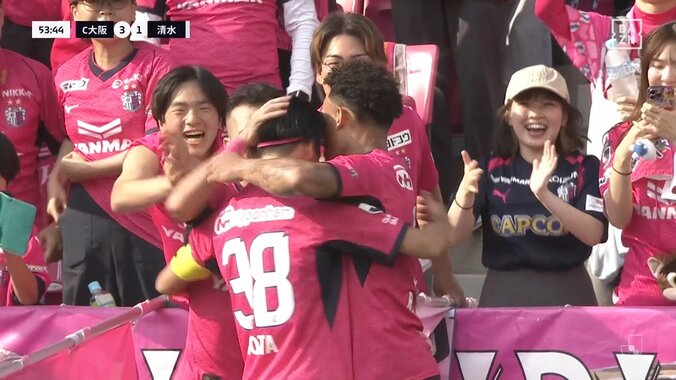 「ちょっと泣いたの俺だけ？」「シンジカガワすぎる」海外挑戦の北野颯太がレジェンド彷彿の超絶アシスト「置き土産やな」一撃必殺のスルーパス炸裂の瞬間 3枚目