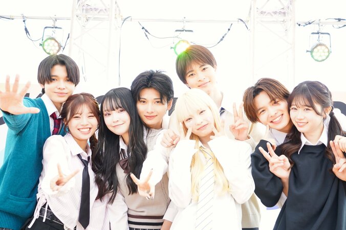 【写真・画像】『今日好き』付き合いたて“はるねね”カップルのサプライズ登場に観客大興奮！「東京ドリームパーク」オープン記念イベントで番組ファンと“貴重な触れ合い”　1枚目