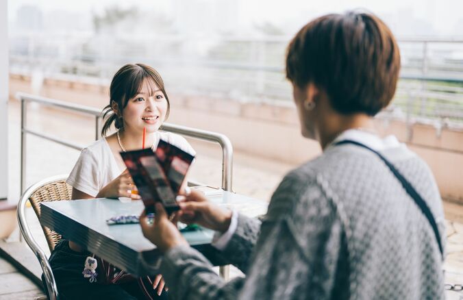 【写真・画像】橋本環奈似のJKグラドル、肌見せ大胆な私服で乱れながら抱き着きまくり！イケメン男子とお化け屋敷で大胆密着！『オオカミくん』5話　3枚目