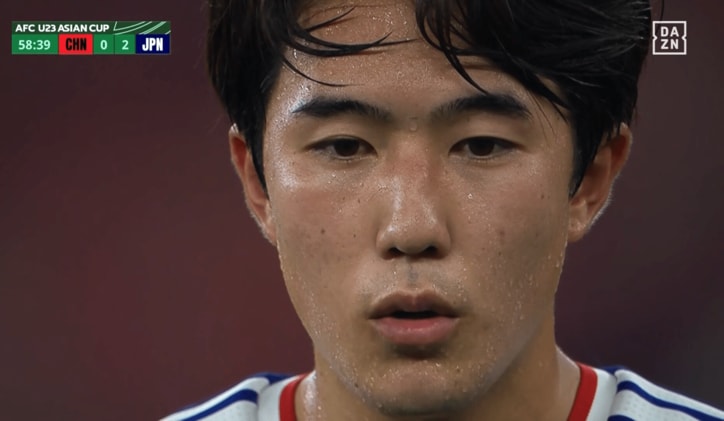 挑発を無視して集中する佐藤