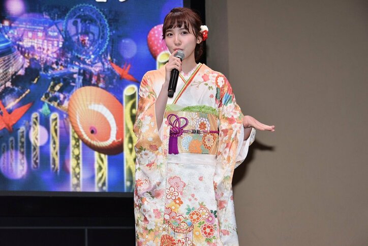 飯豊まりえ、サンタさんの現金プレゼントに大泣き「夢が現実に」