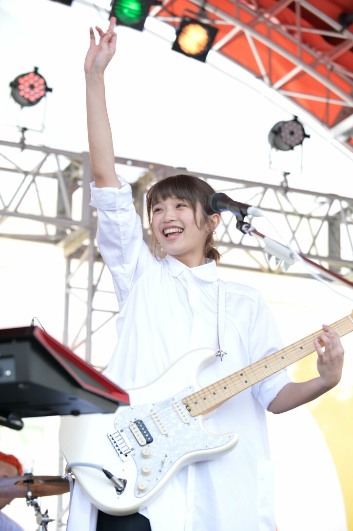 ゲスの極み乙女。、サカナ、THE BAWDIESらにオーディエンス歓喜 ライブ写真とセットリストを公開【メトロック2016 東京開催day1】